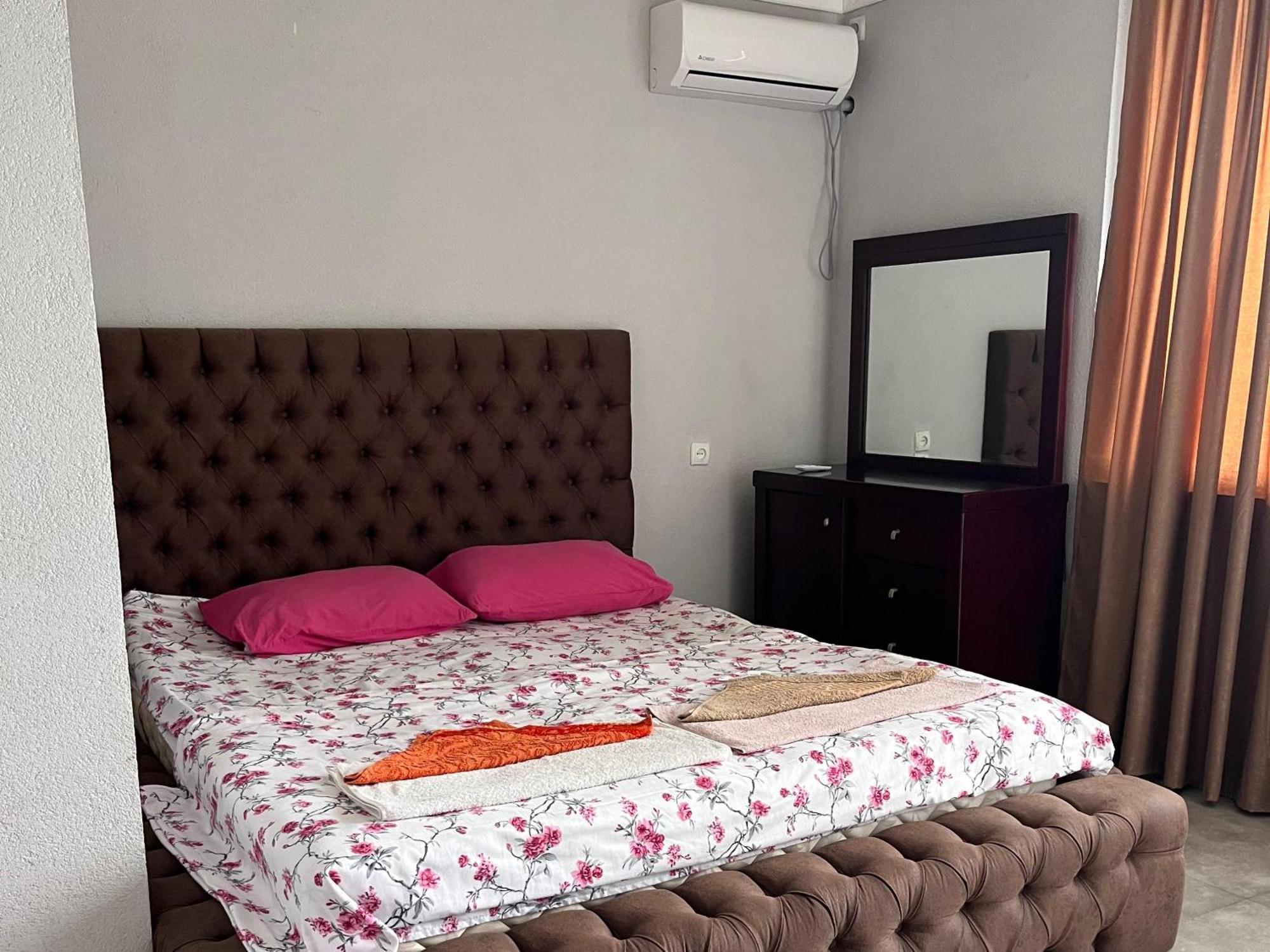Hotel Bagrationi 54 Kobuleti Exterior foto